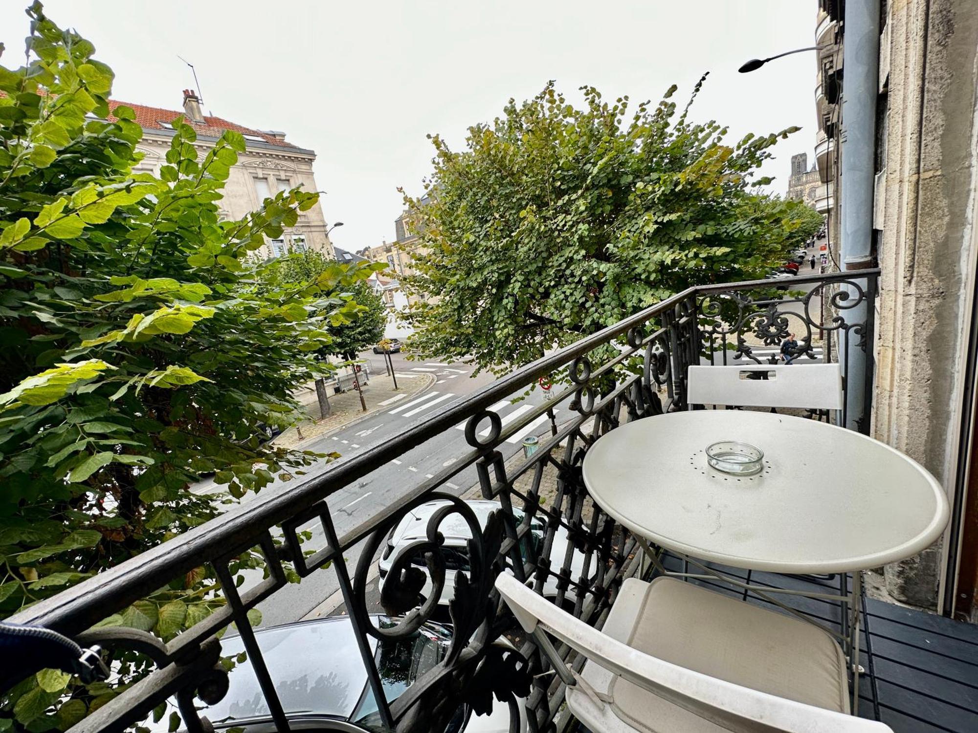 La Terrasse - Vue Cathedrale - Hyper Centre 1D Reims Exterior foto